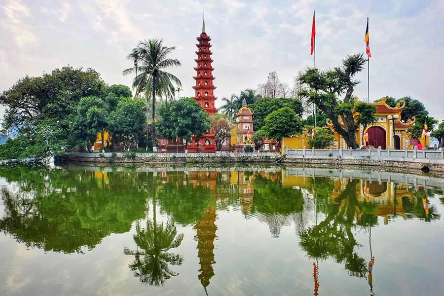 Tran Quoc Pagoda - Hanoi shore excursions